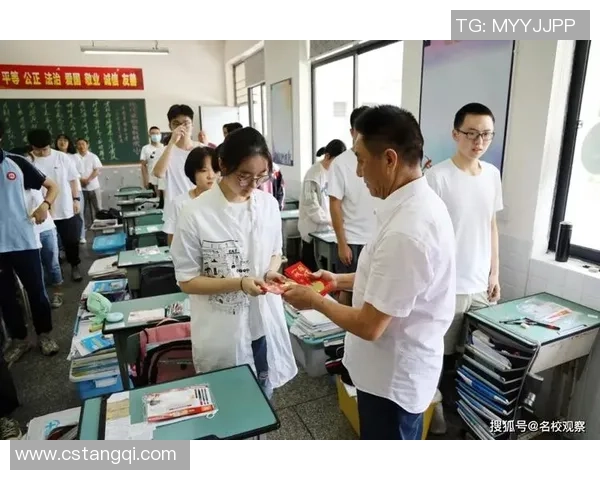 足球场上的传奇瞬间与感人故事汇聚成的精彩篇章